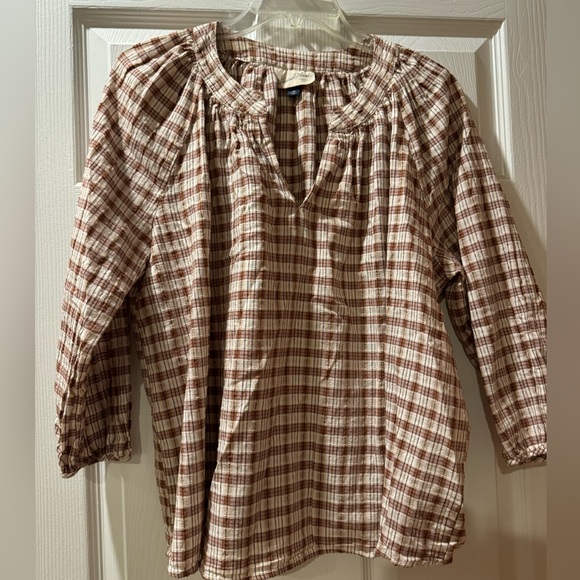 Universal Thread Brown Fall Plaid V-Neck Blouse - Picture 2 of 3